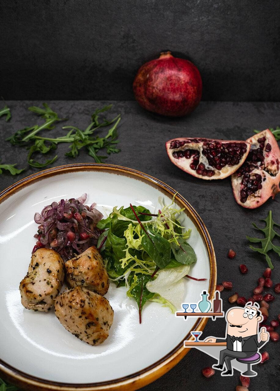 Посмотрите на внутренний интерьер "Авиатор-шеф".