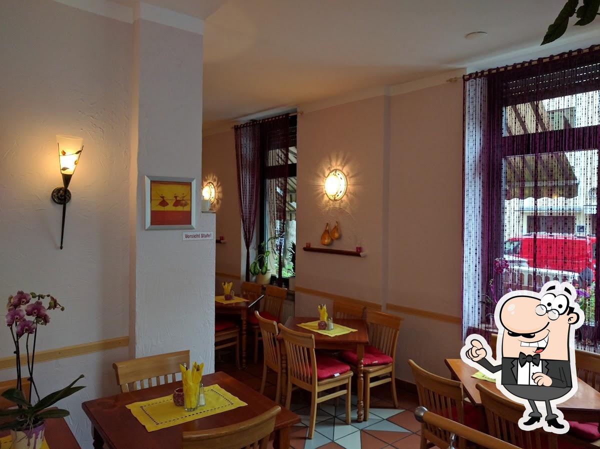 Посмотрите на внутренний интерьер "Restaurant Buchholz".