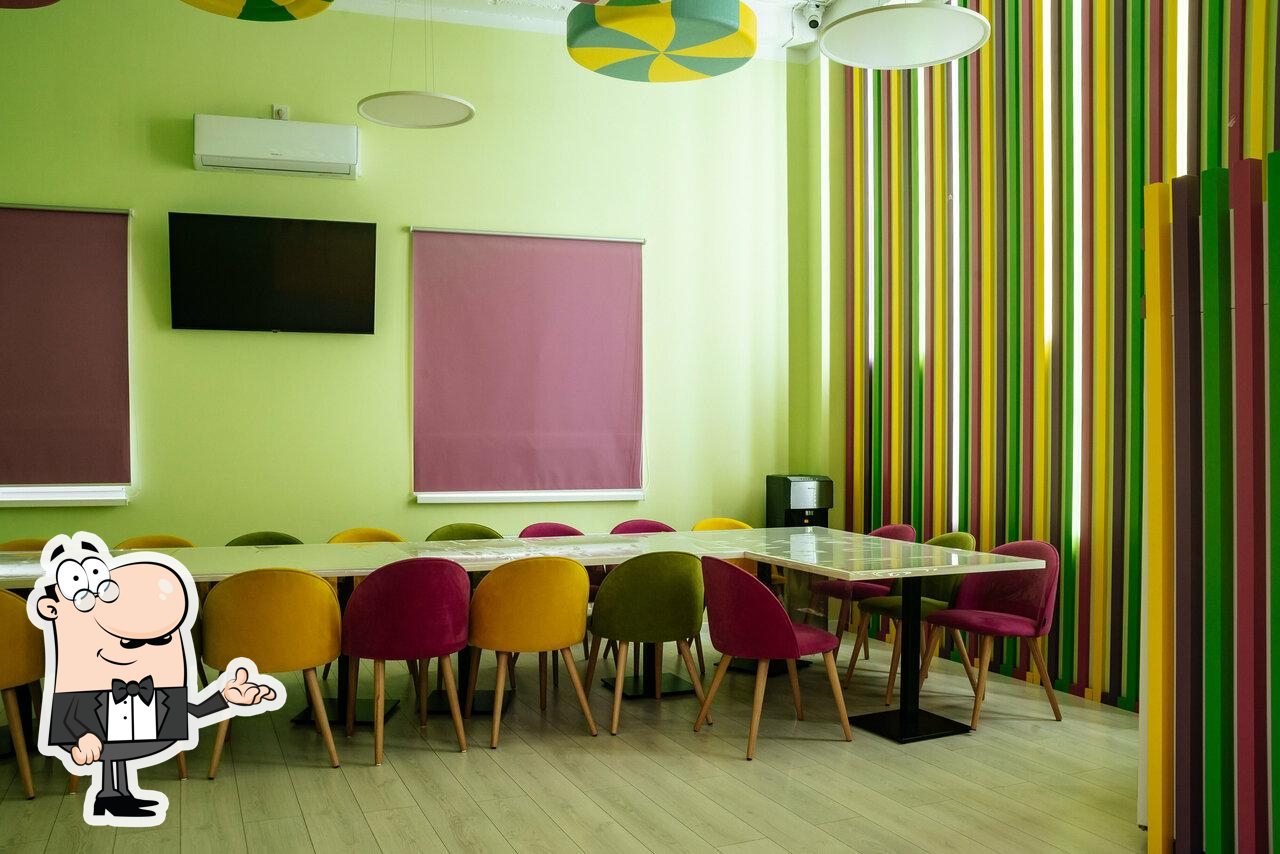 Забронируйте столик в "Kid's Garland".
