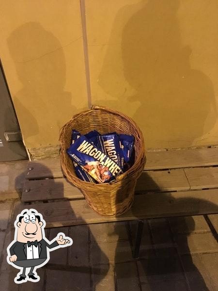 Забронируйте столик в "Сидр и Нэнси".