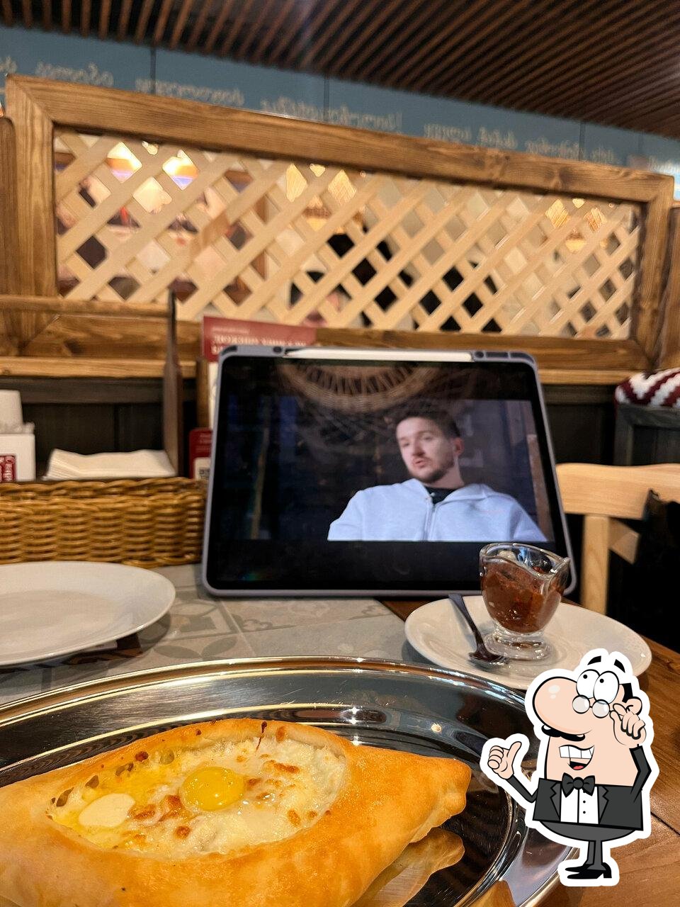 Посмотрите на внутренний интерьер "Старик Хинкалыч".