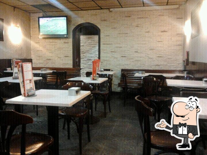 Посмотрите на внутренний интерьер "Cafetería - Bar City de Sants".