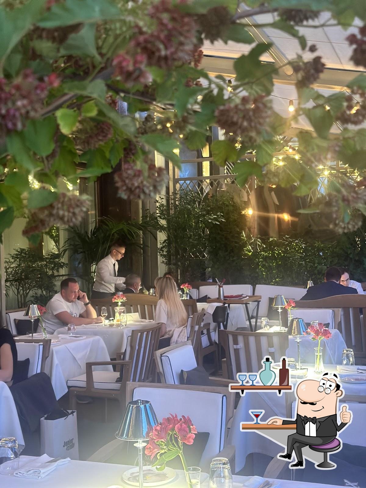 Забронируйте столик в "Савва".