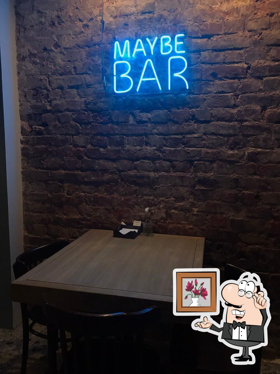 Интерьер "Maybe Bar".
