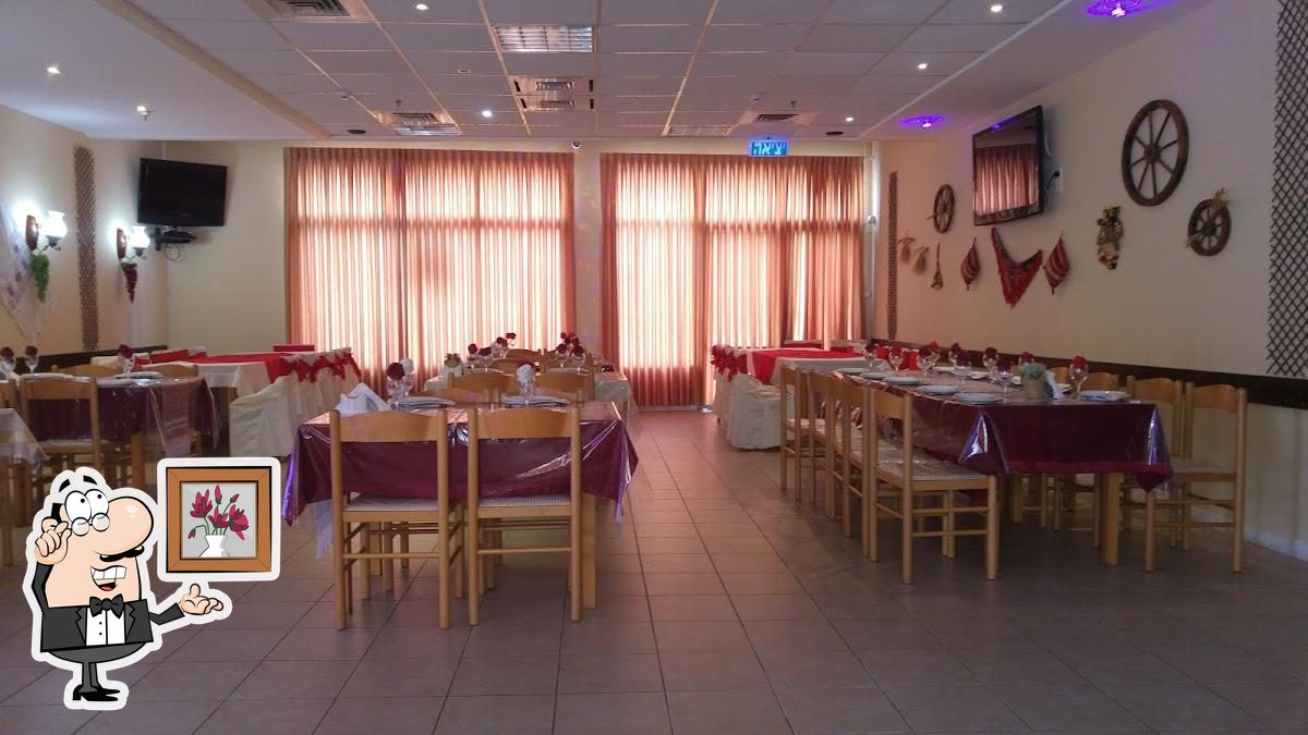 Забронируйте столик в "Basarabiya Restaurant".