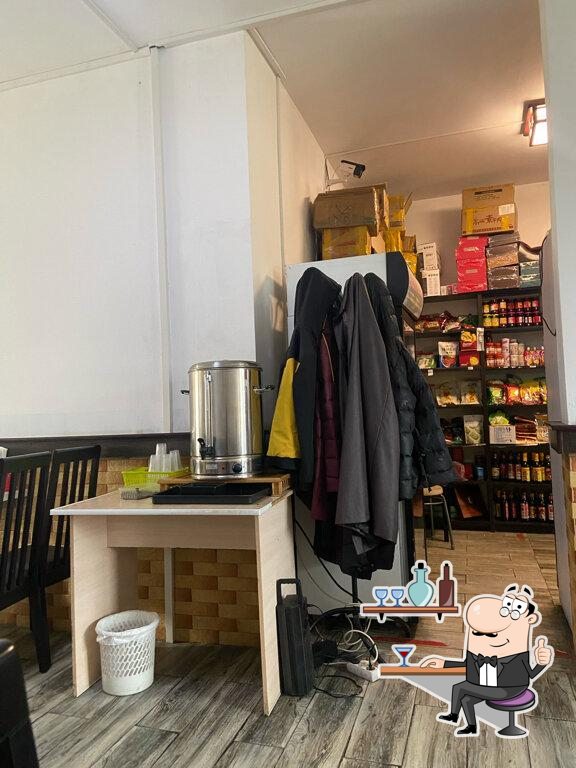 Посмотрите на внутренний интерьер "Чуфальня".