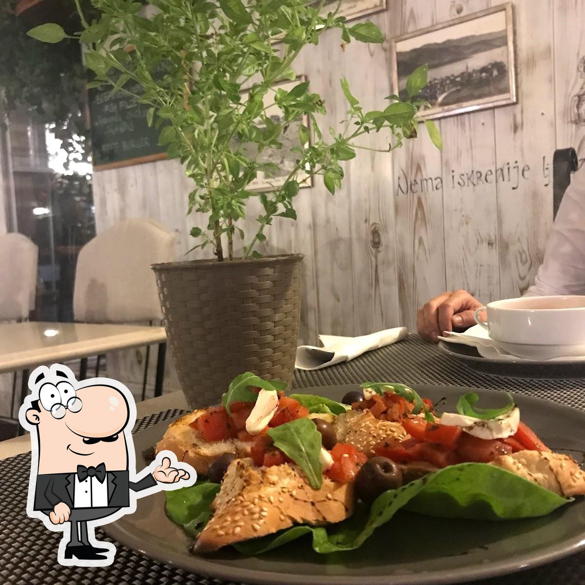 Посмотрите на внутренний интерьер "Sambra Pizzeria restaurant".