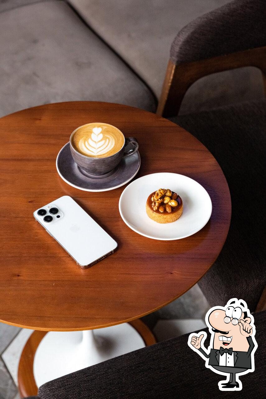 Забронируйте столик в "Roastberry coffee".