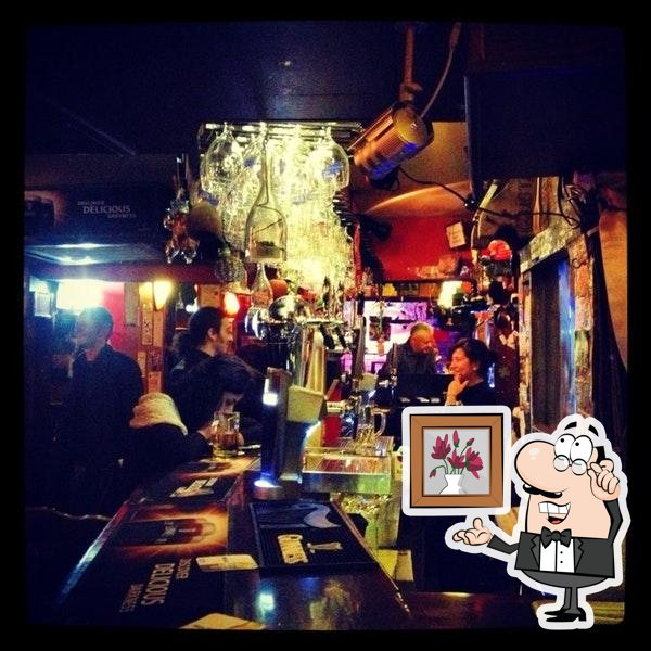 Забронируйте столик в "Irish Pub The James Joyce".