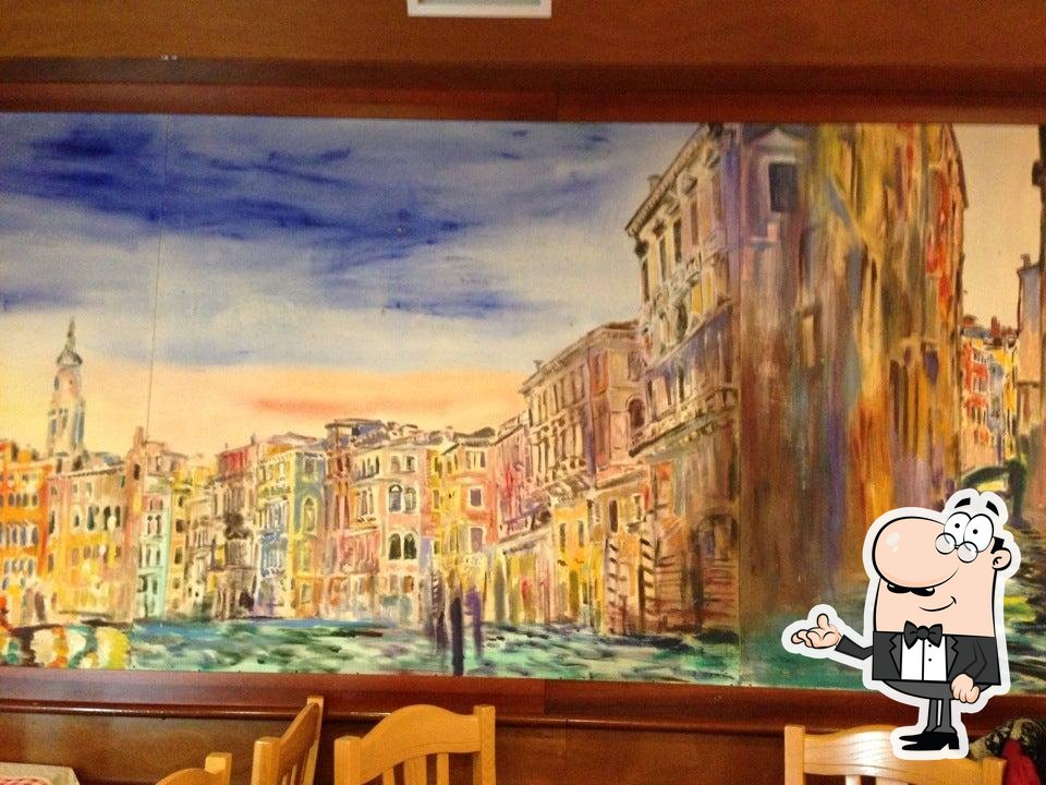 Интерьер "Pizzeria Ristorante Al Vaporetto".