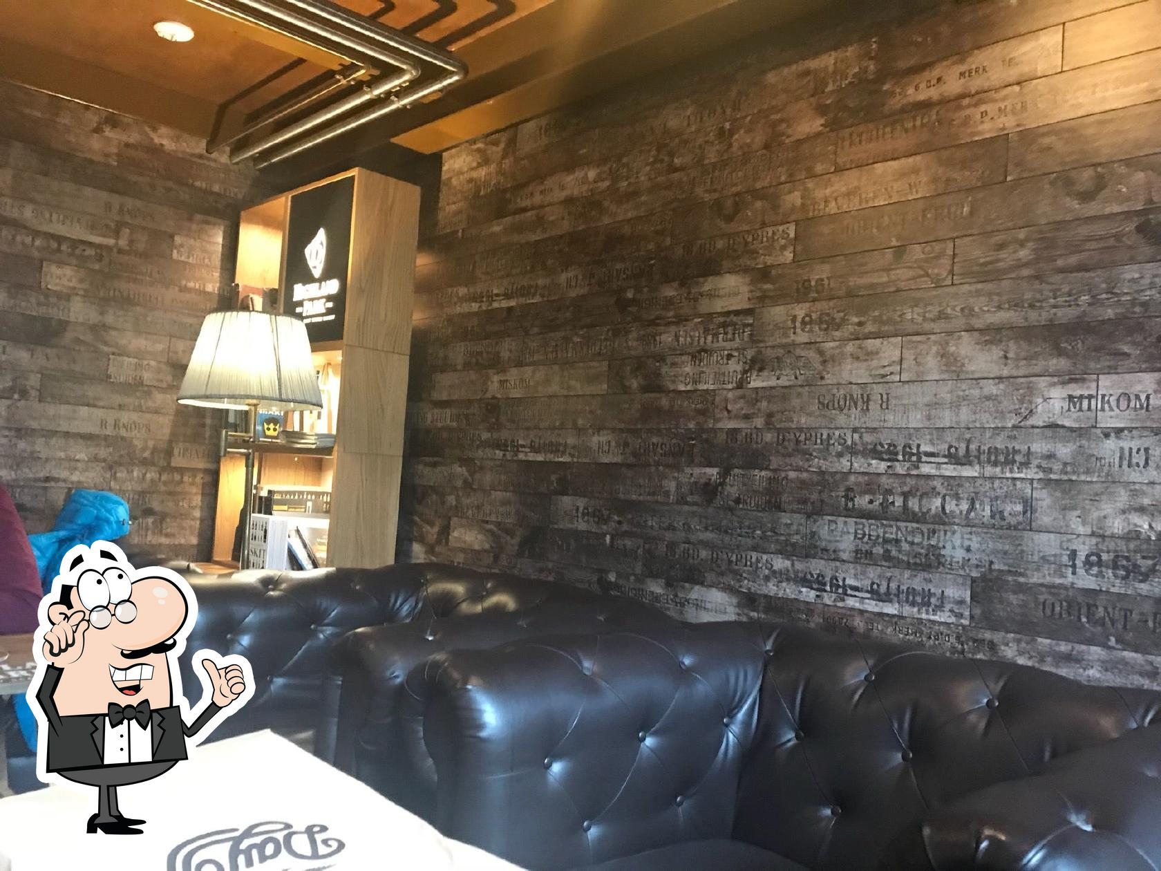 Посмотрите на внутренний интерьер "Brewery Restaurant Koulu".
