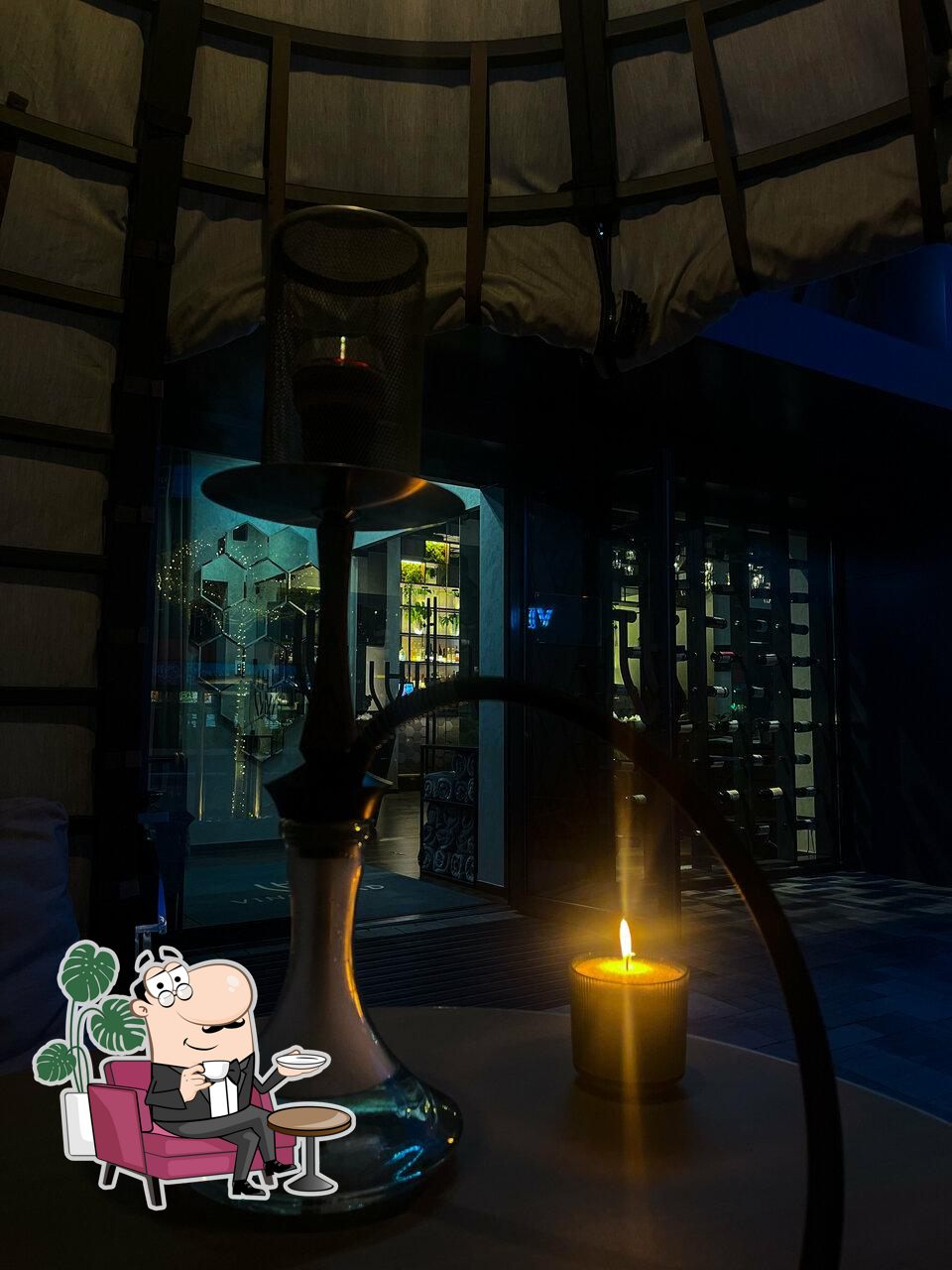 Забронируйте столик в "Виноград".