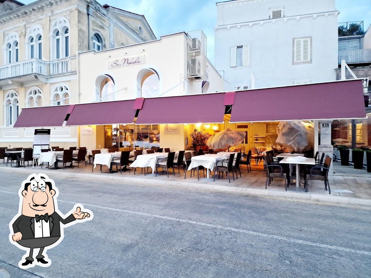Посмотрите на внутренний интерьер "Restaurant Sveti Nikola".