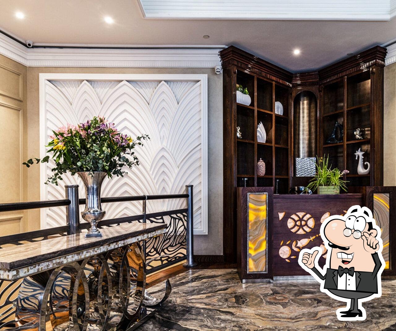 Посмотрите на внутренний интерьер "Бакинский бульвар".