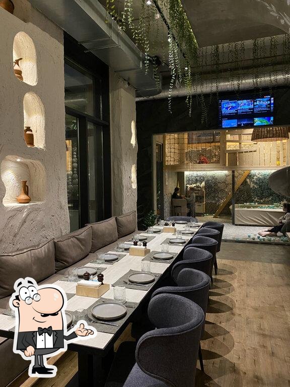 Посмотрите на внутренний интерьер "Марани".