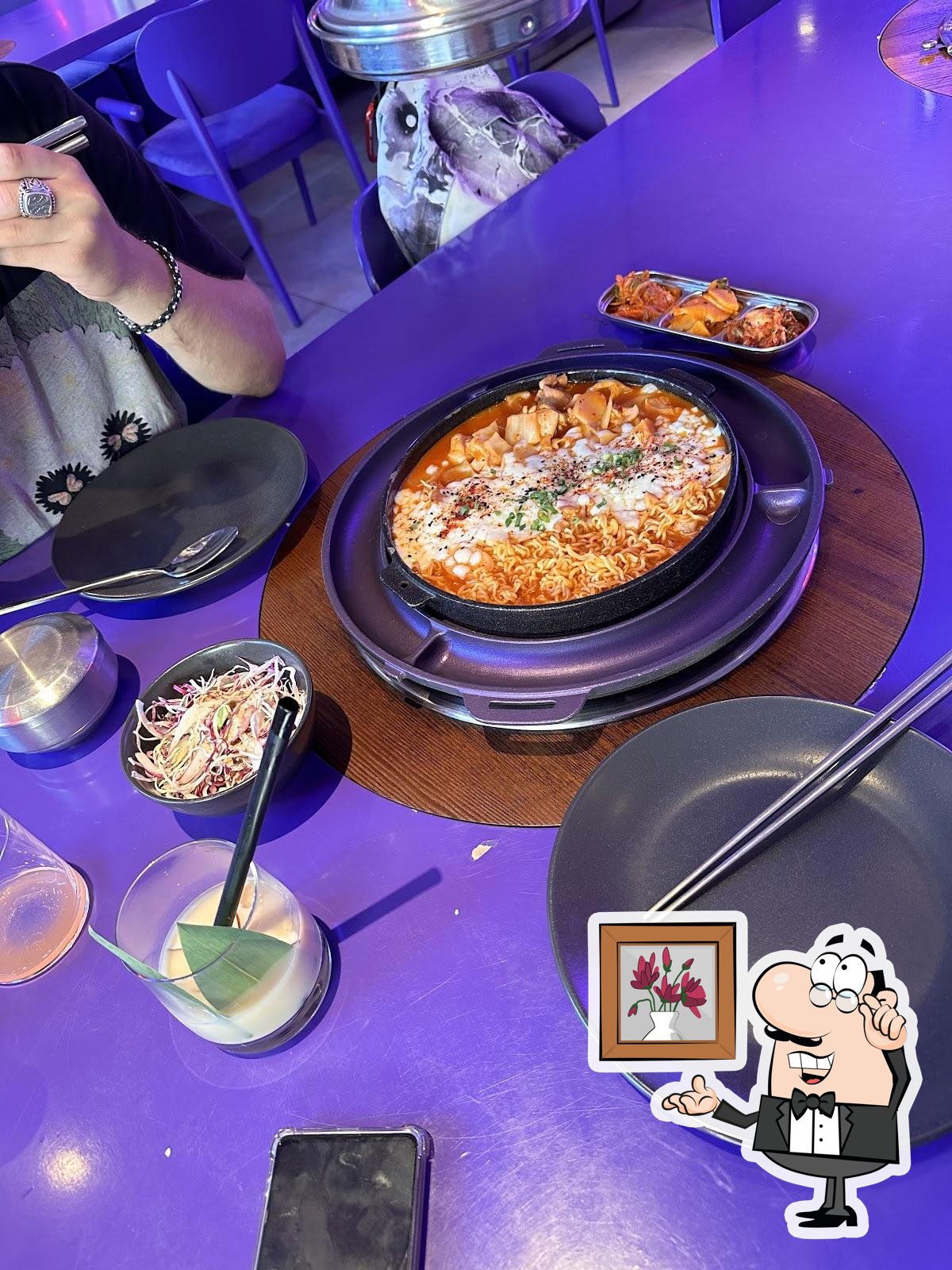 Забронируйте столик в "Kim Kimchi Korean BBQ (Київ)".