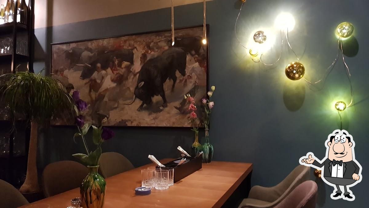 Забронируйте столик в "Max's beef for money".