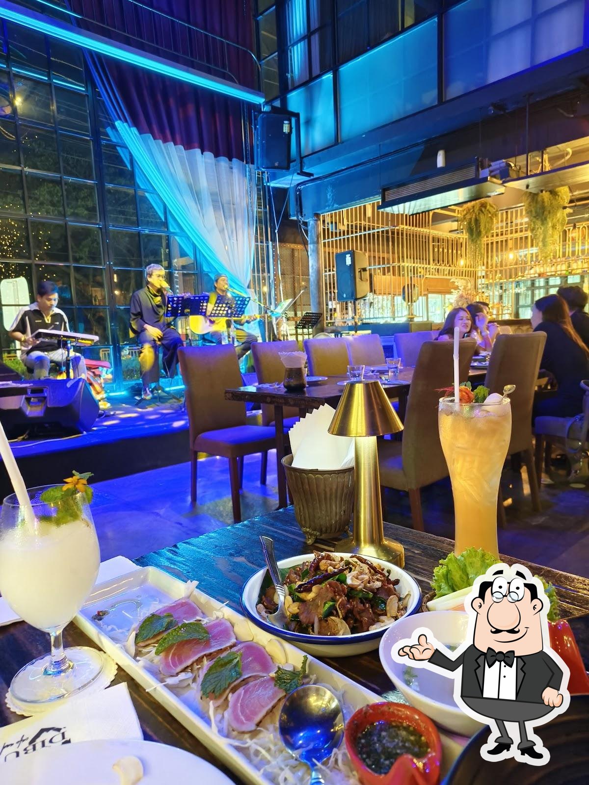 Посмотрите на внутренний интерьер "DIBUKA PHUKET Restaurant".