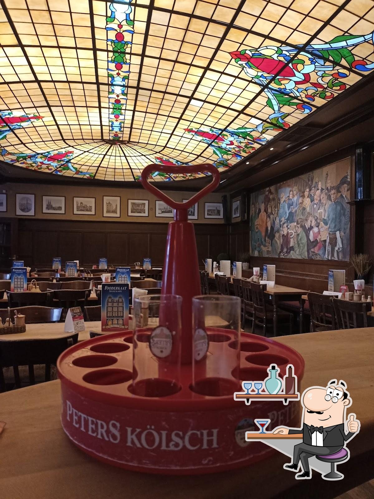 Интерьер "Peters Brauhaus".