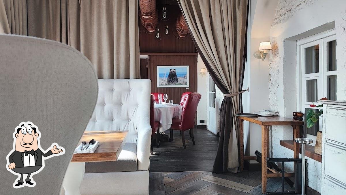 Посмотрите на внутренний интерьер "Почтовая Контора 1786".