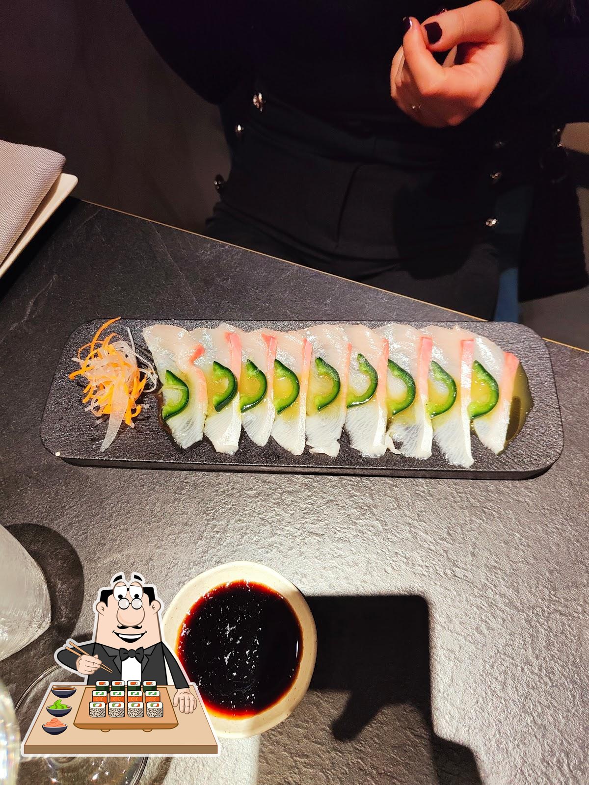 В "Spoon Sushi Fusion Cusine" вы можете попробовать суши.