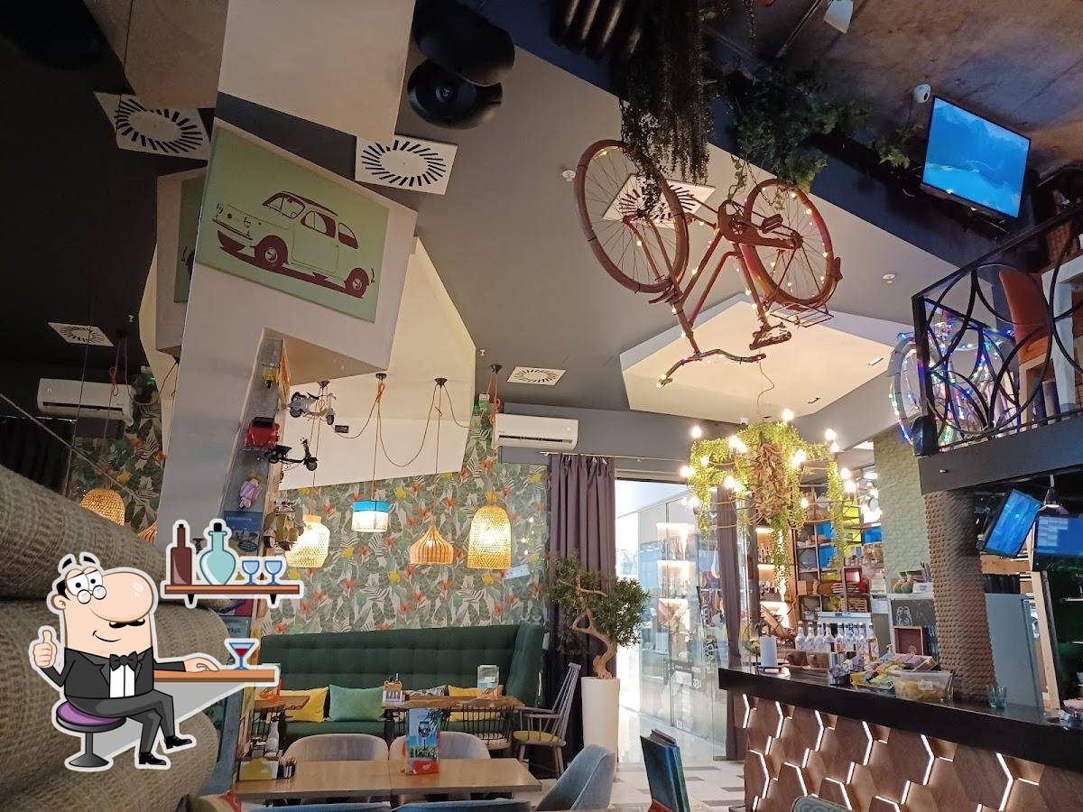 Интерьер "Babaluu Bar & Ristorante".
