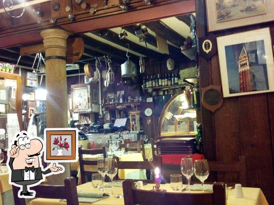 Забронируйте столик в "Trattoria Tre Spiedi".