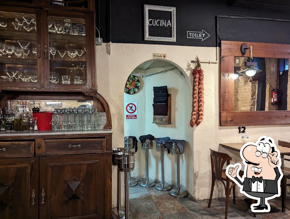 Интерьер "Ristorante Pizzeria Eden Barcelona".