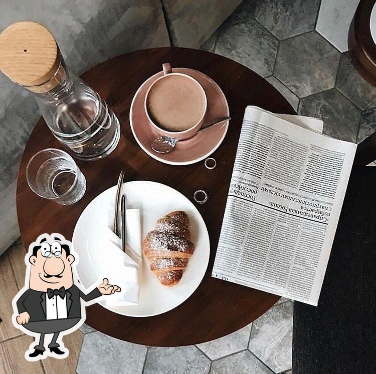 Посмотрите на внутренний интерьер "Roastberry coffee".