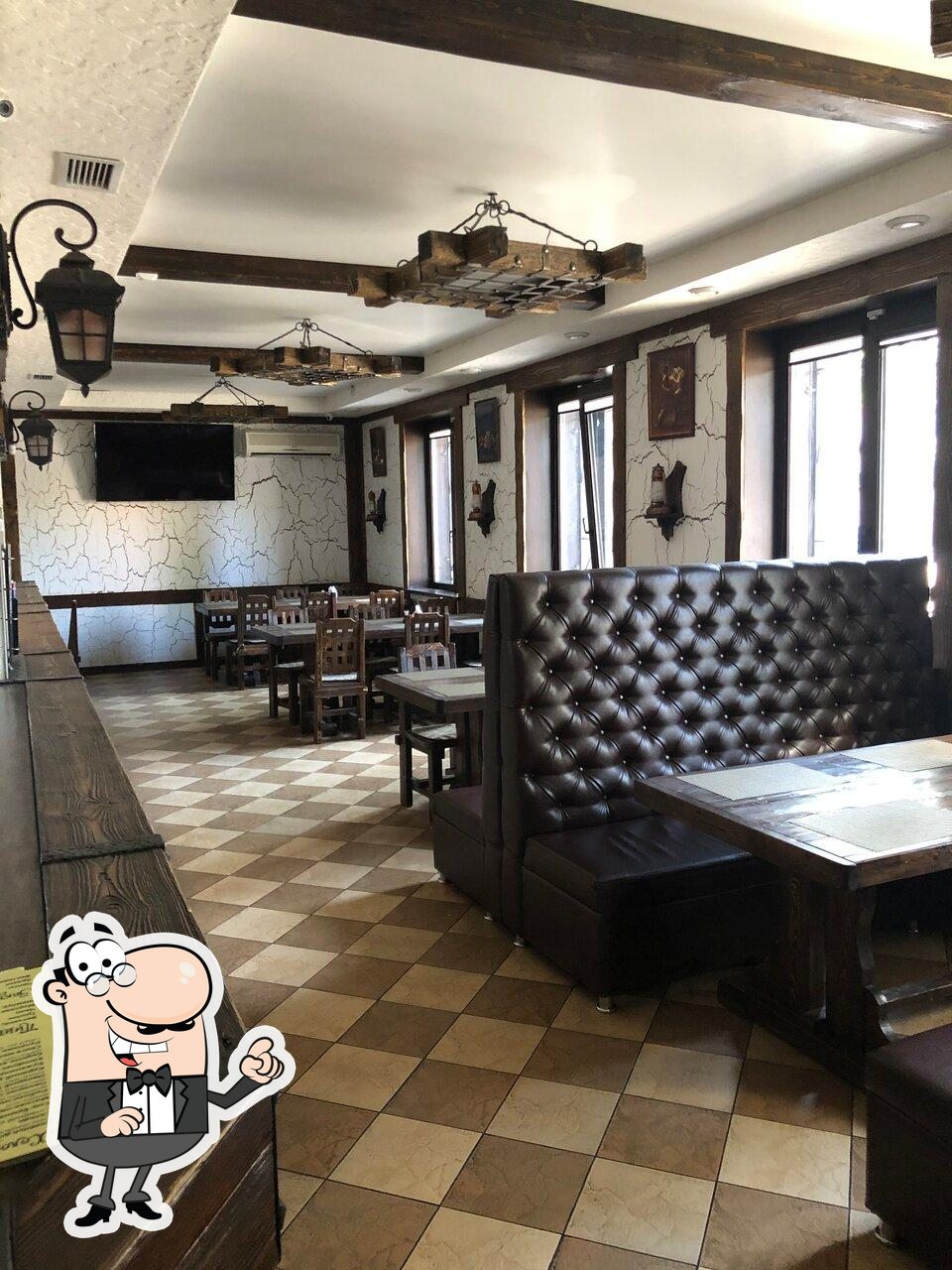 Посмотрите на внутренний интерьер "Шампур 31".