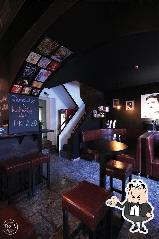 Забронируйте столик в "Tesla PUB".