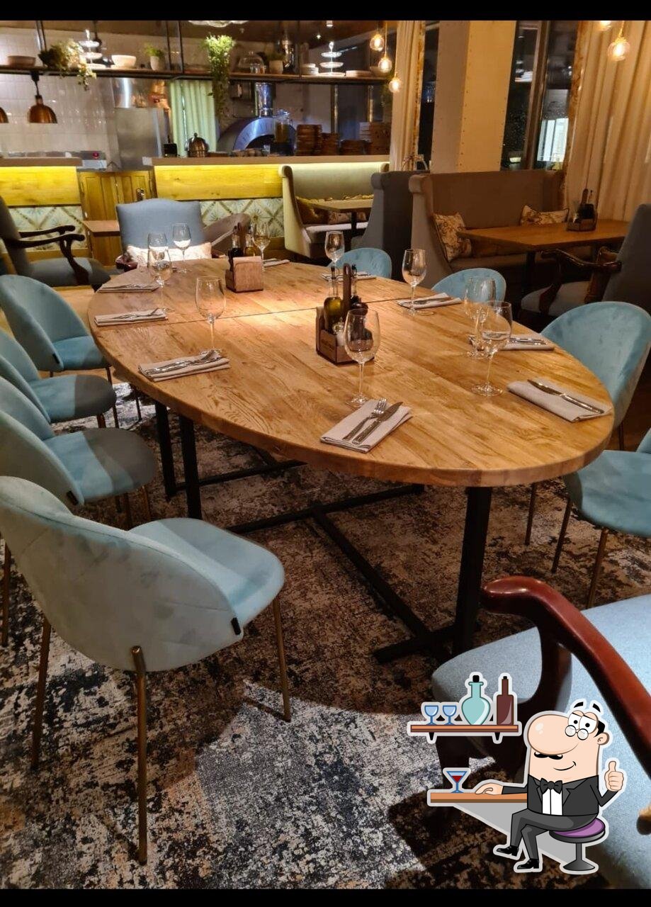 Интерьер "Osteria Mario".