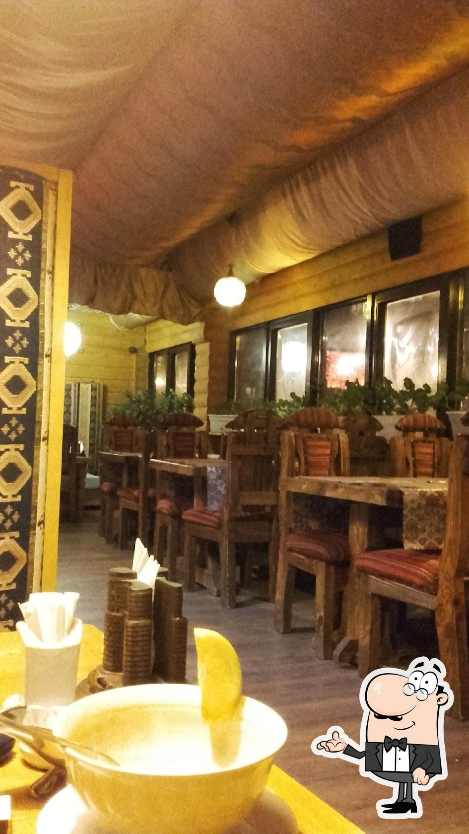 Забронируйте столик в "Старый Баку".