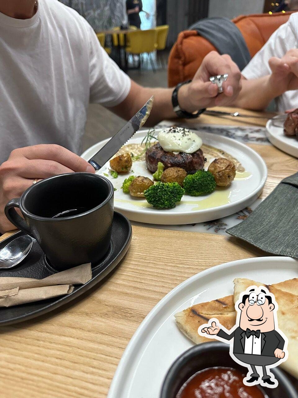 Интерьер "Steak House Bizon".