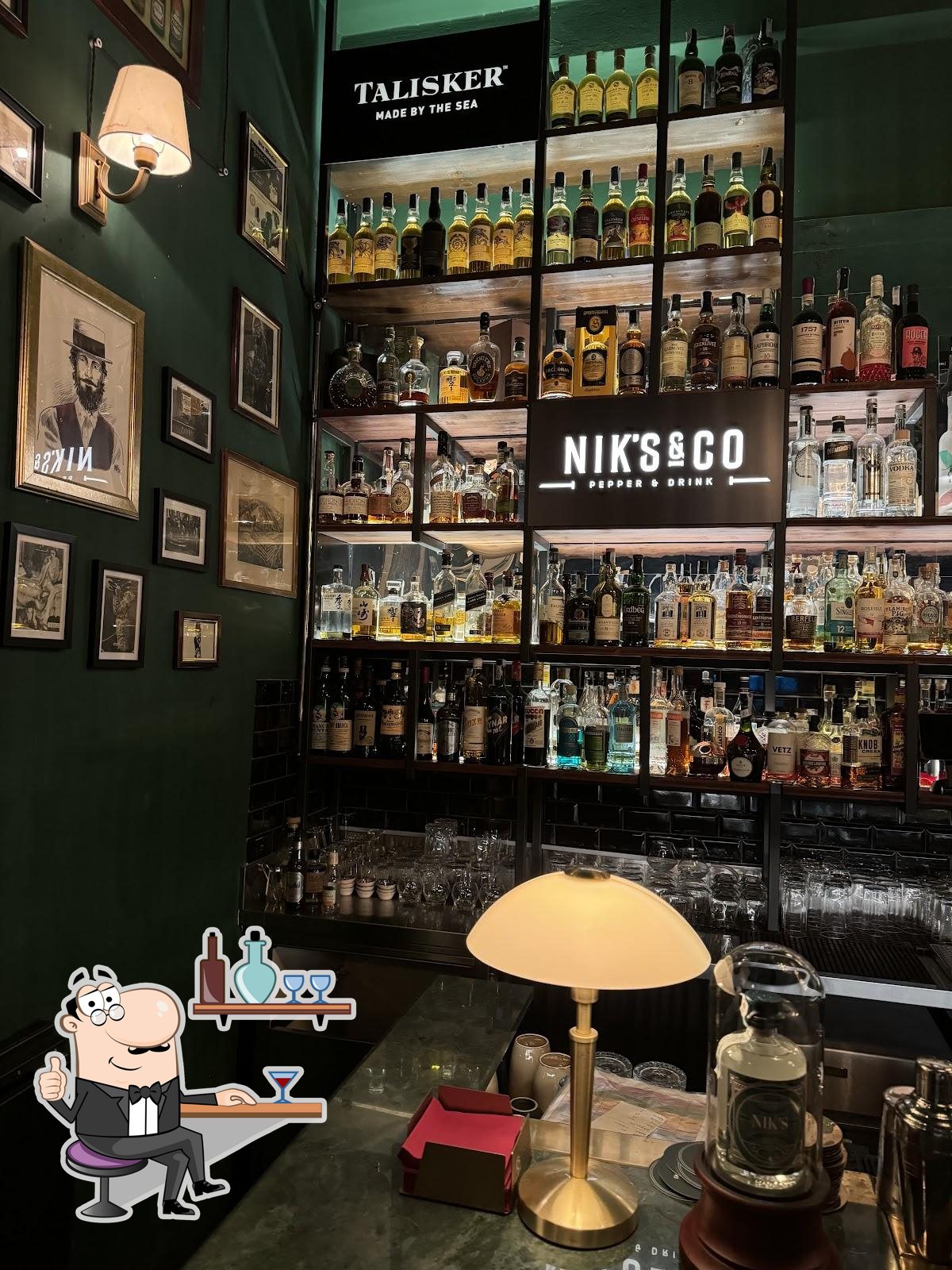 Интерьер "Nik's & Co.".