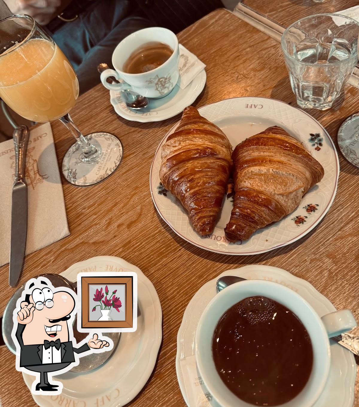 Интерьер "Café Carrousel".