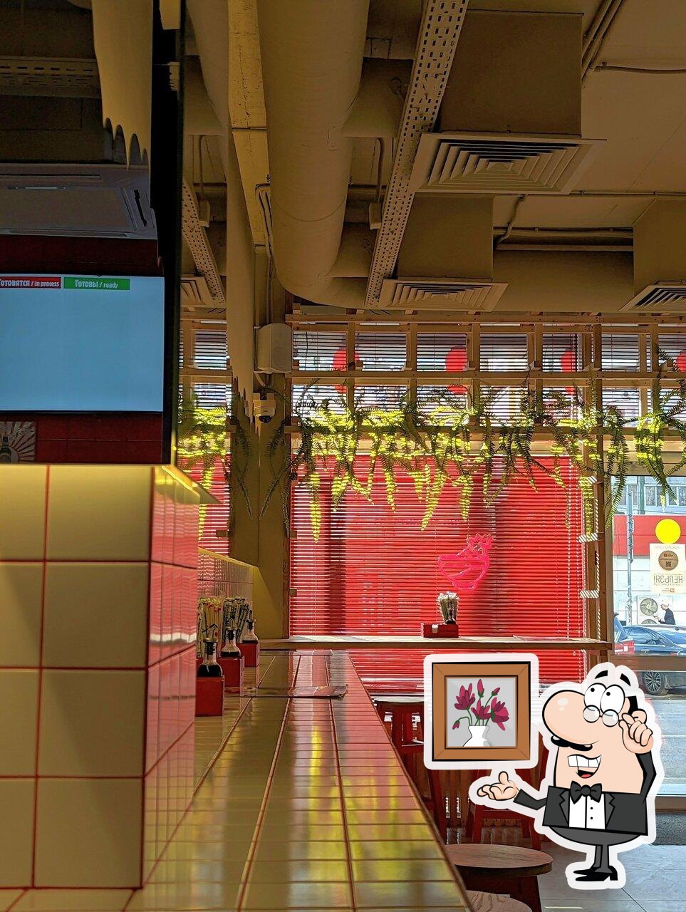 Забронируйте столик в "Tori Ramen".