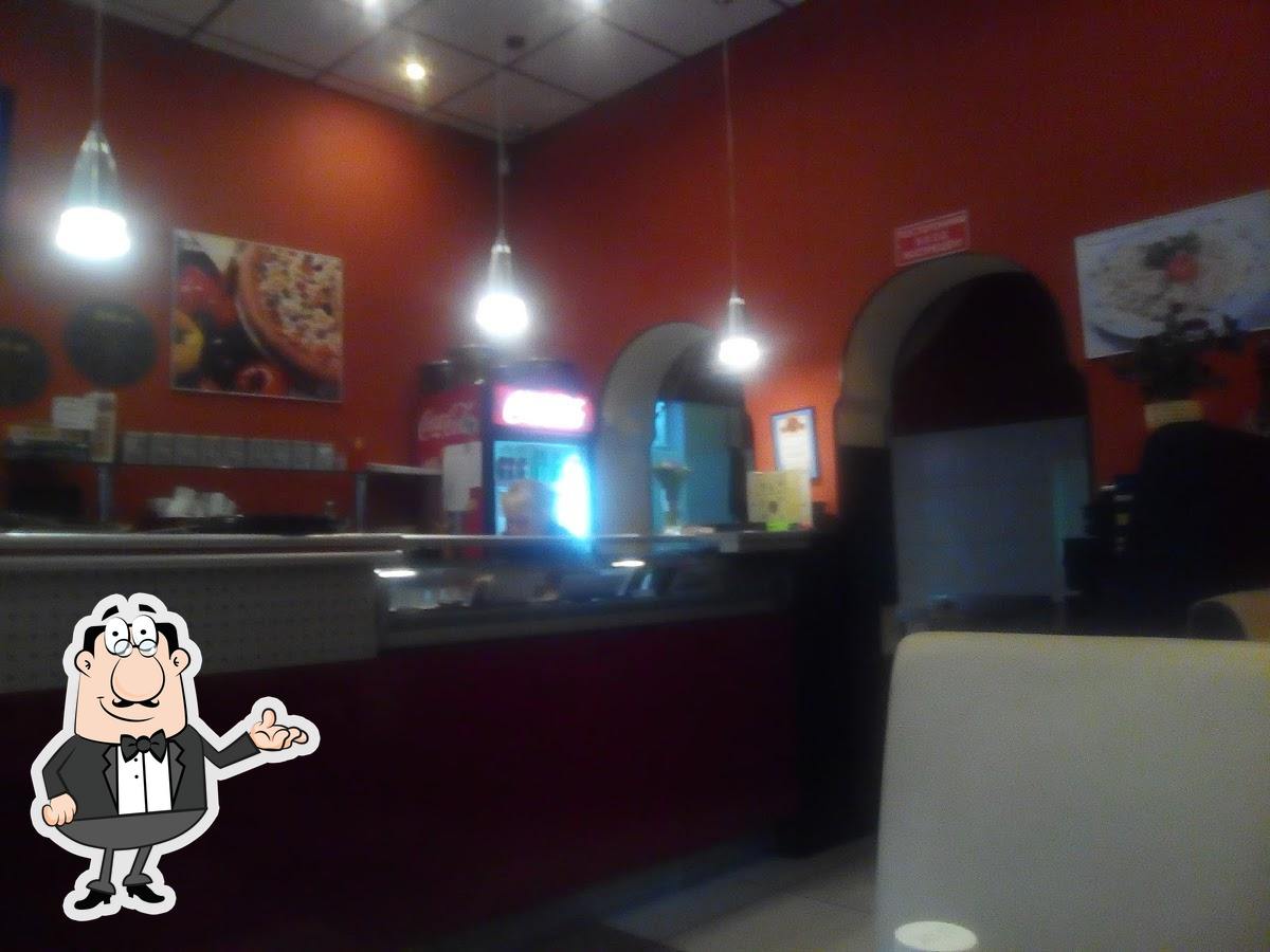 Посмотрите на внутренний интерьер "Алло! Пицца".