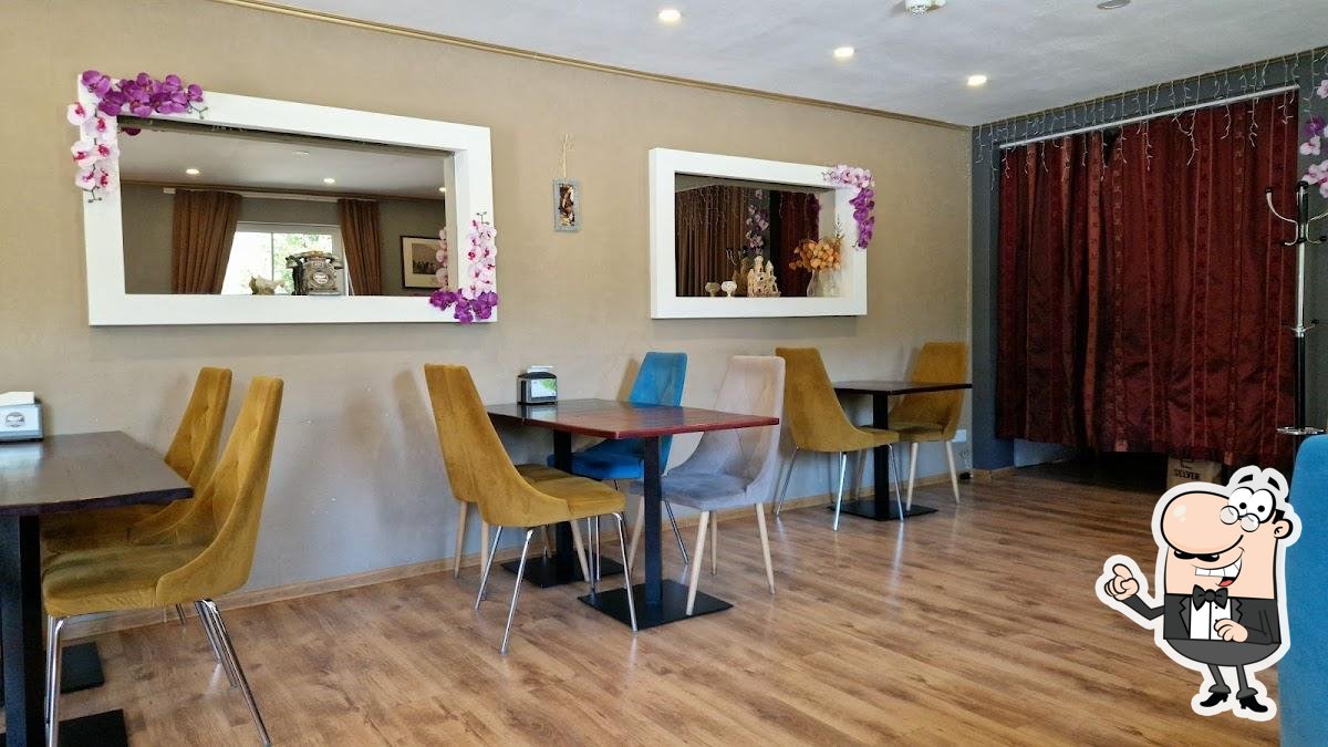 Забронируйте столик в "Baklažaan Restoran".