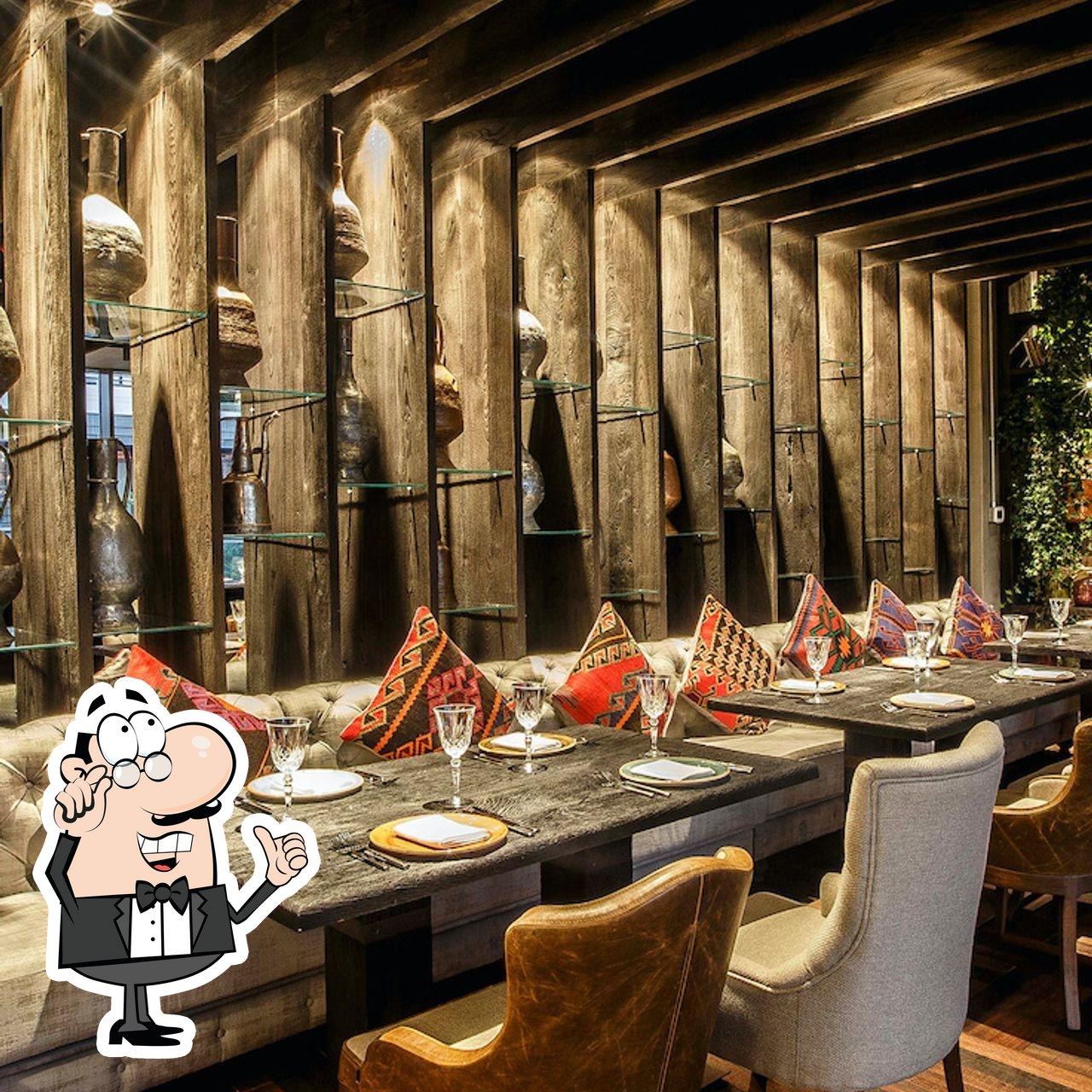 Забронируйте столик в "Baku Cafe".