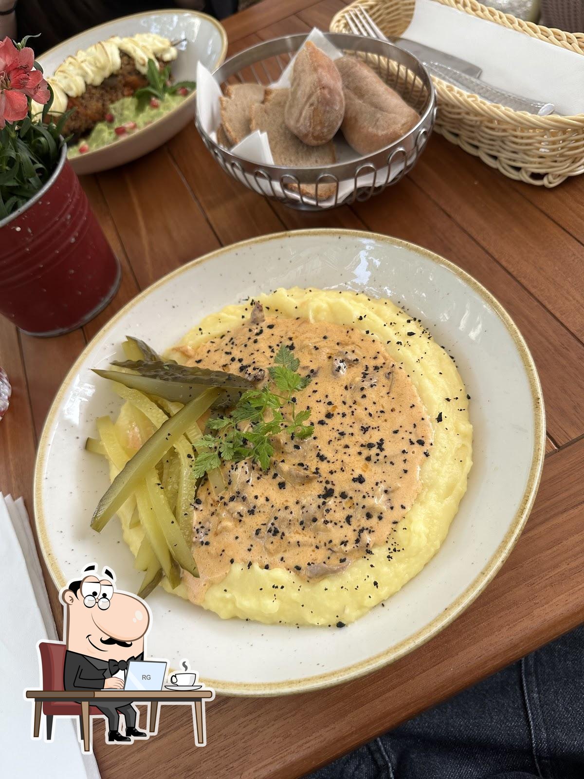 Забронируйте столик в "Restaurant Pasternak".