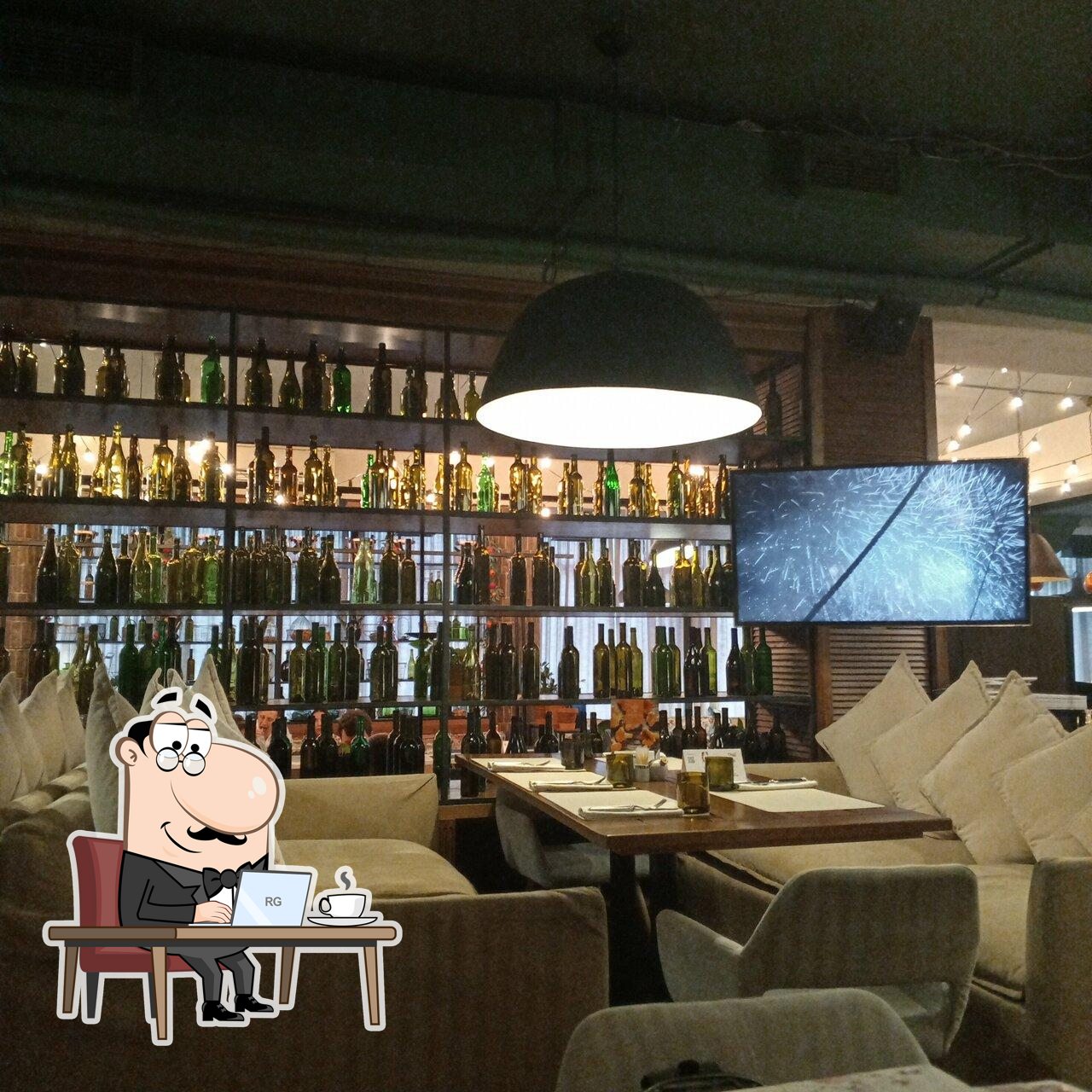 Забронируйте столик в "ЛарисуВаннуХочу".