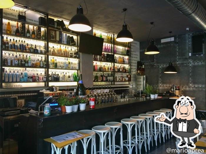 Интерьер "Birretta Wine and Food".