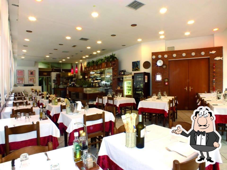 Забронируйте столик в "Pizzeria Ristorante Stella".