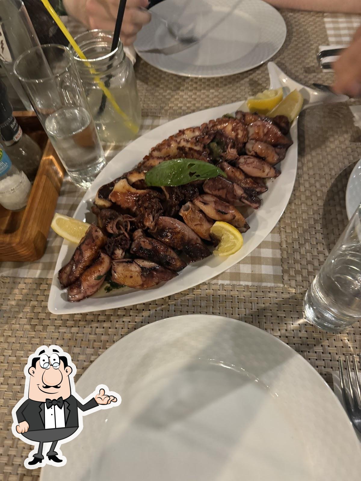 Интерьер "Rivijera Restaurant".