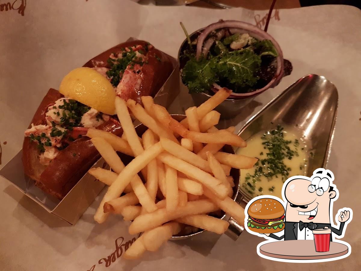 "Burger & Lobster Soho"  предоставляет  широкий ассортимент  вариантов для любителей гамбургеров.