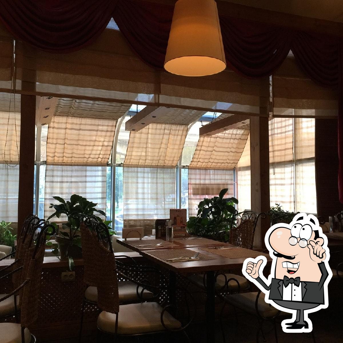 Посмотрите на внутренний интерьер "iL Патио".