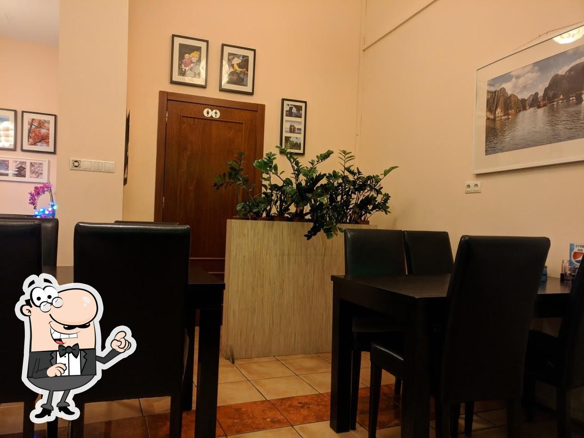 Забронируйте столик в "Viet-Thai Food".