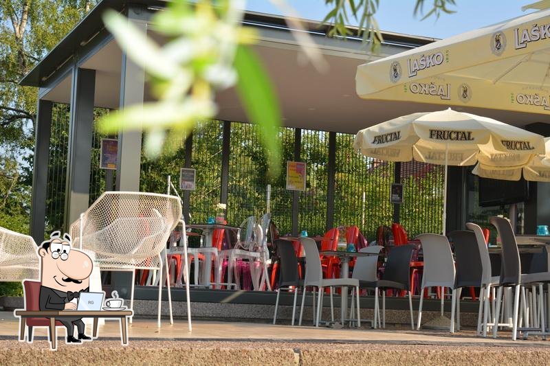 Посмотрите на внутренний интерьер "ŠPICA CAFFE kaval Group".
