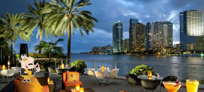 Top 6 Restaurants: Discover Culinary Gems in Venice, USA